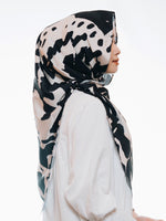 Tiara Shawl Fauna Black